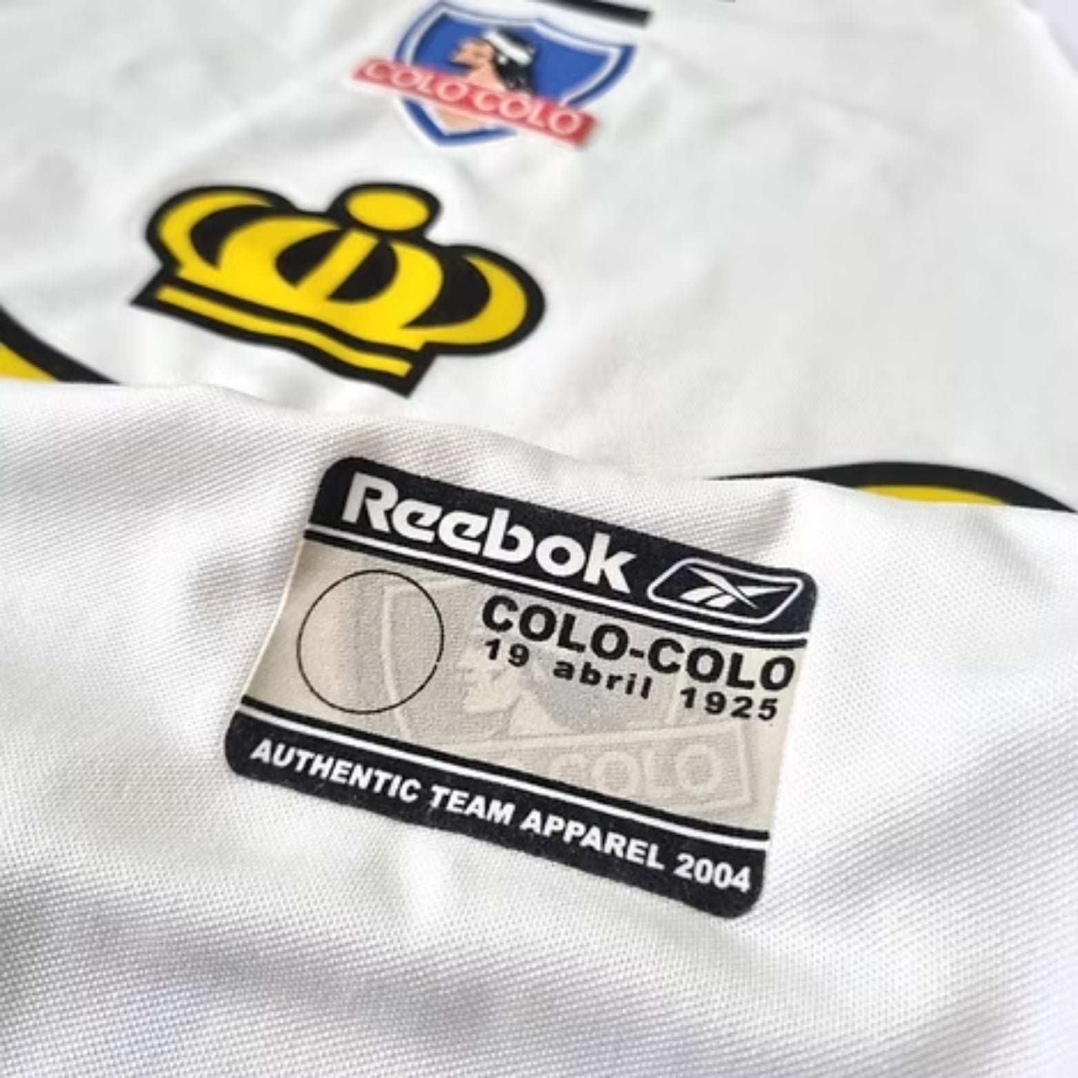 Colo-Colo Home 04/05