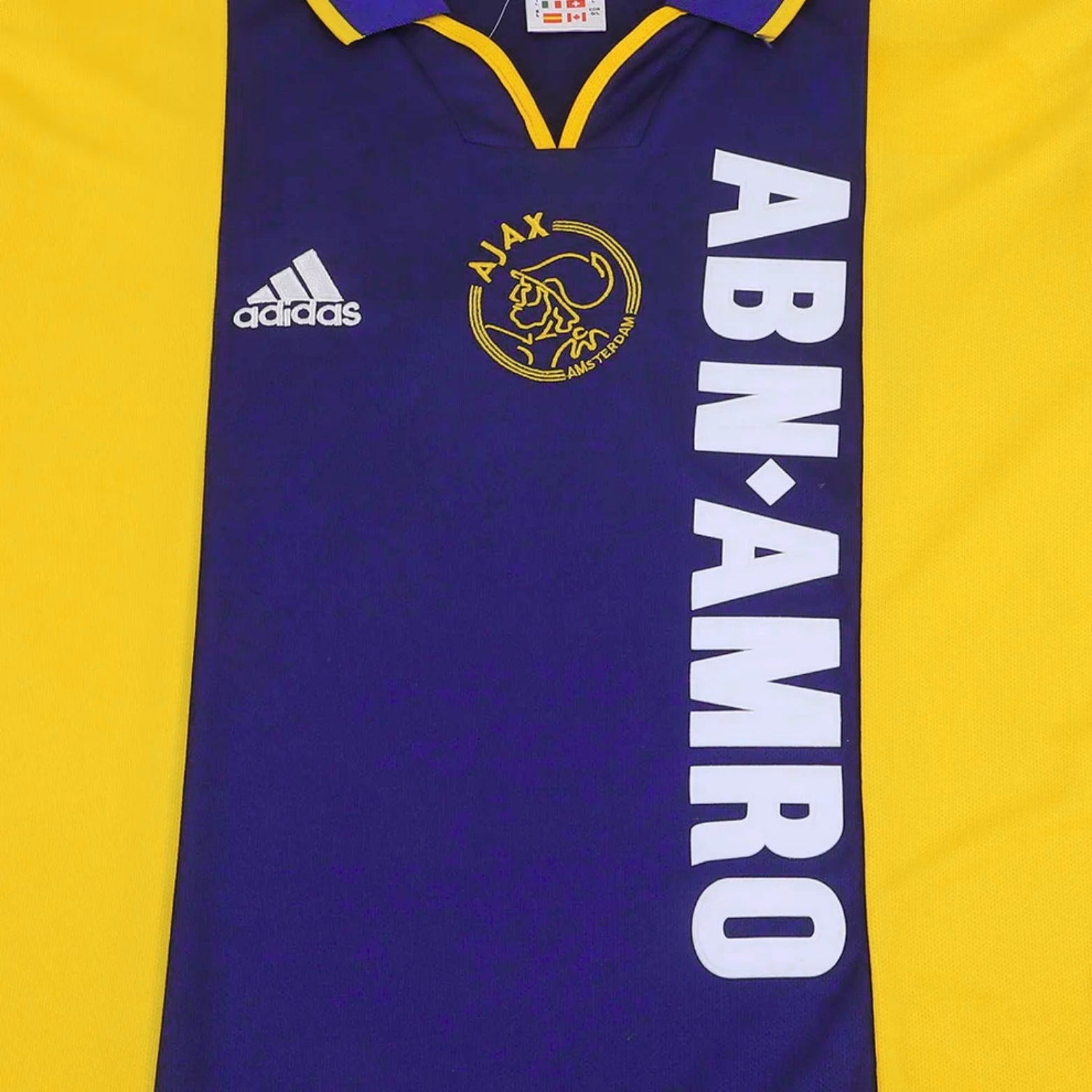 Ajax Away 00/01