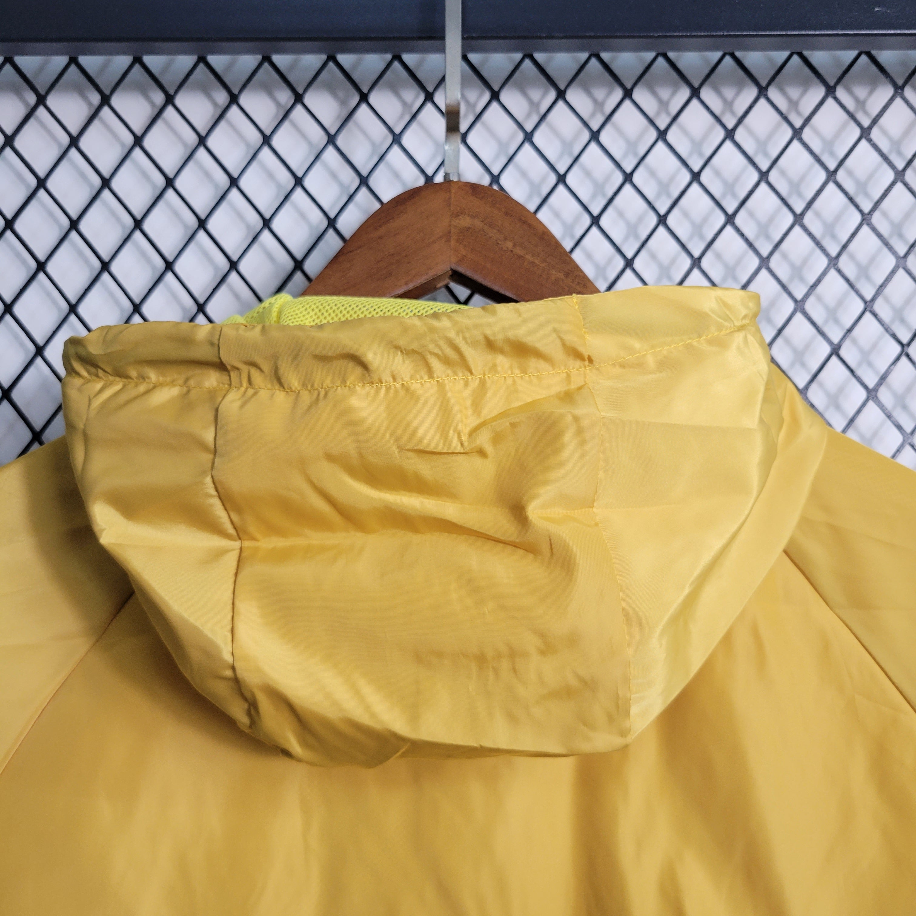 Windbreaker - Barcelona 23/24