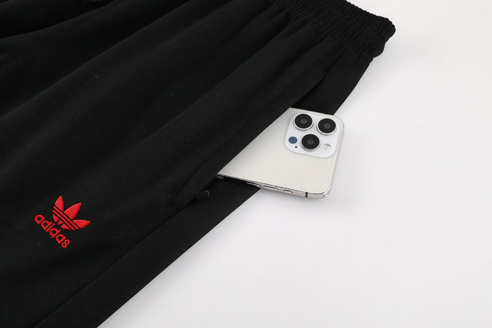 Manchester United 24/25 - Tracksuit w/Hoodie