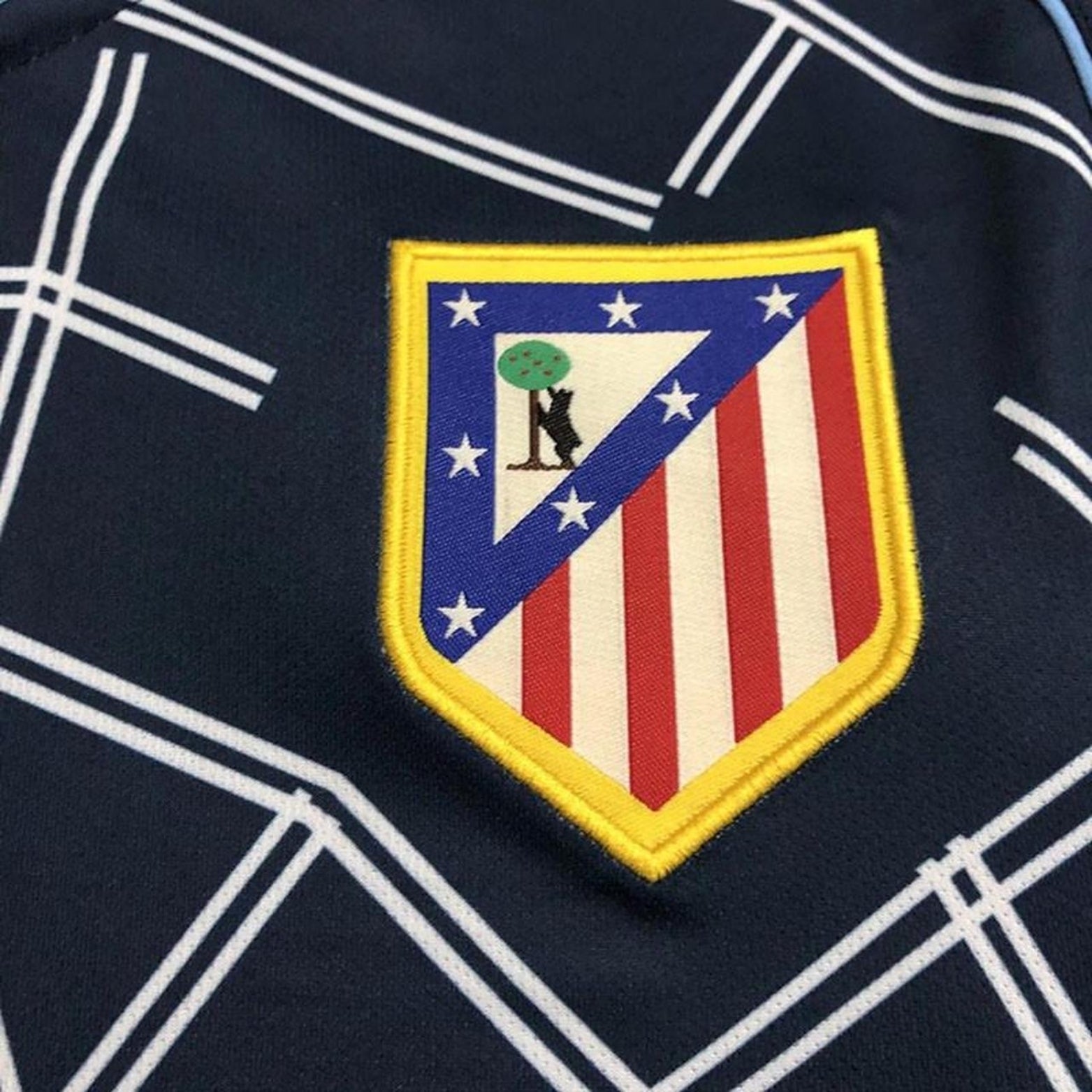 Atletico Madrid Away 04/05