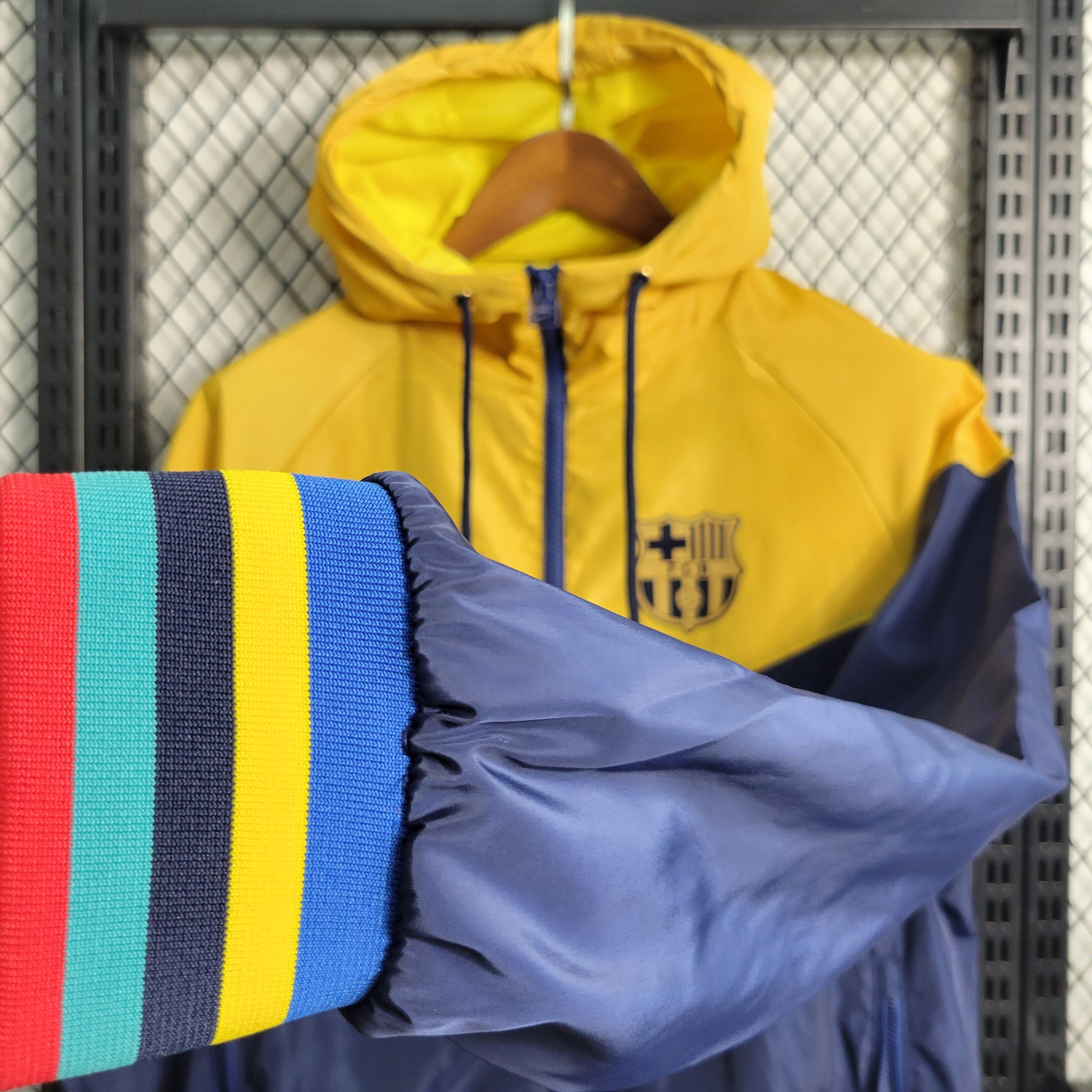 Windbreaker - Barcelona 23/24