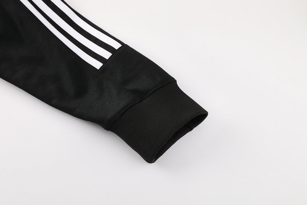 Manchester United 24/25 - Tracksuit w/Hoodie